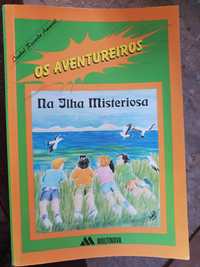 Livro "os aventureiros na ilha misteriosa"