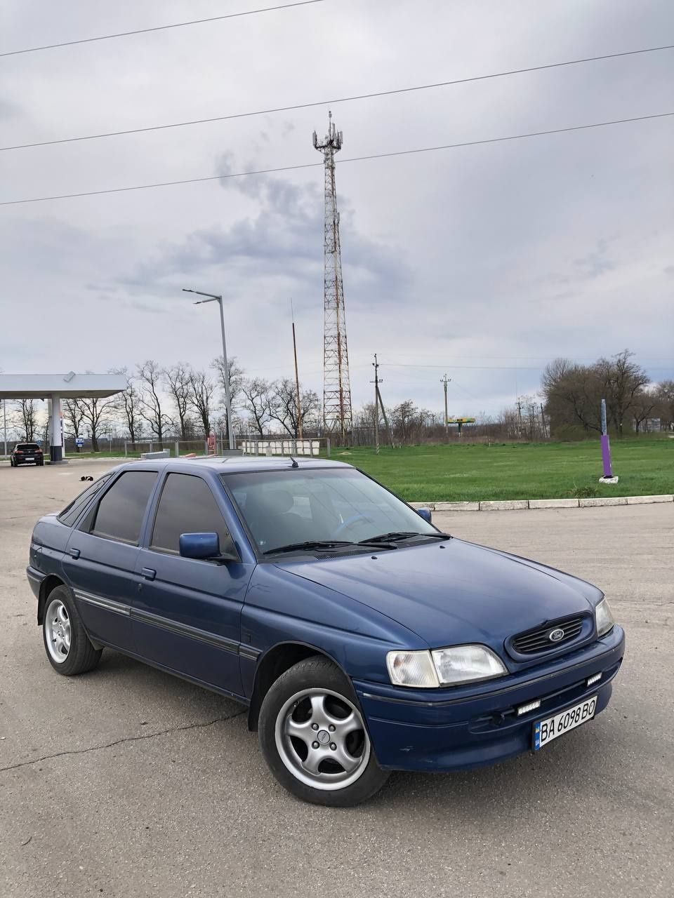 Машина Ford escort mk5