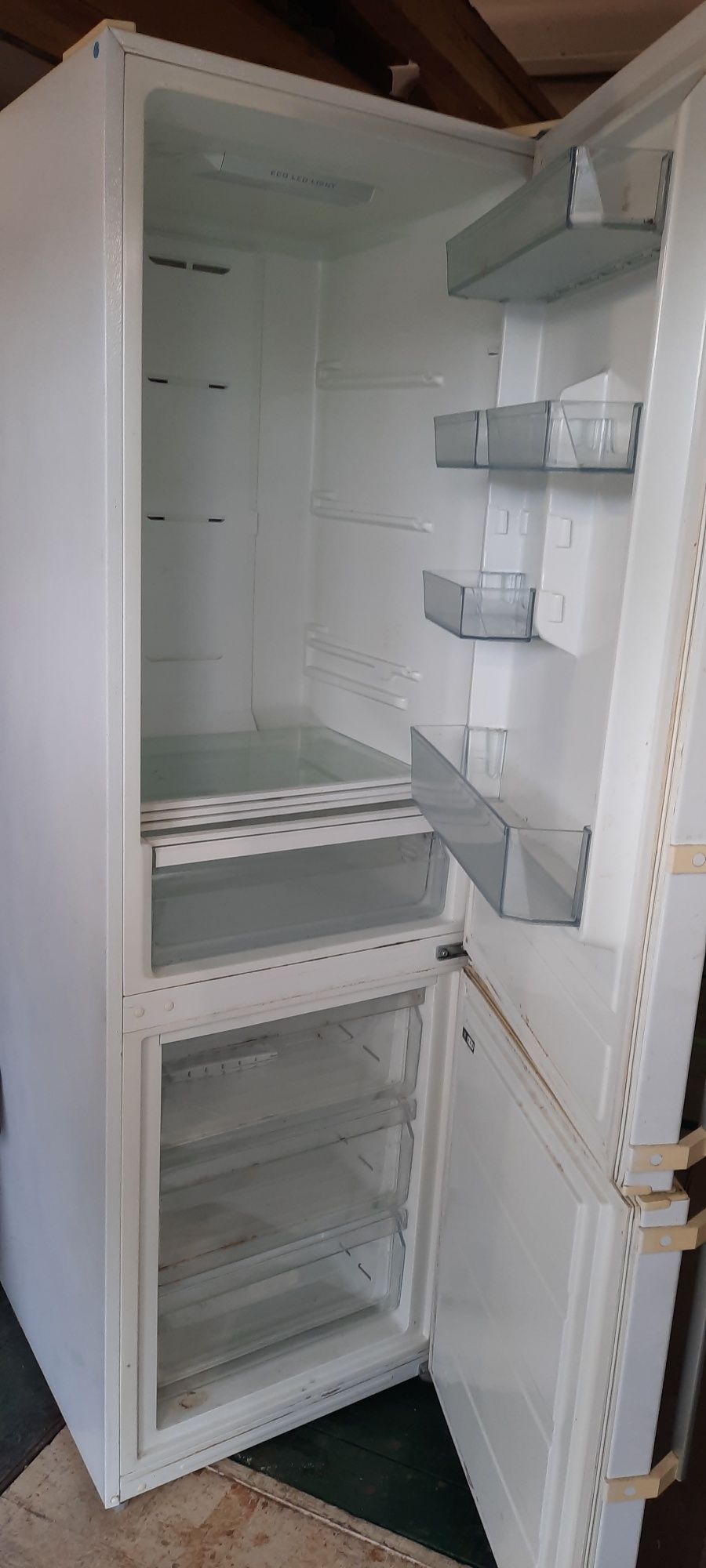 Холодильник liberty