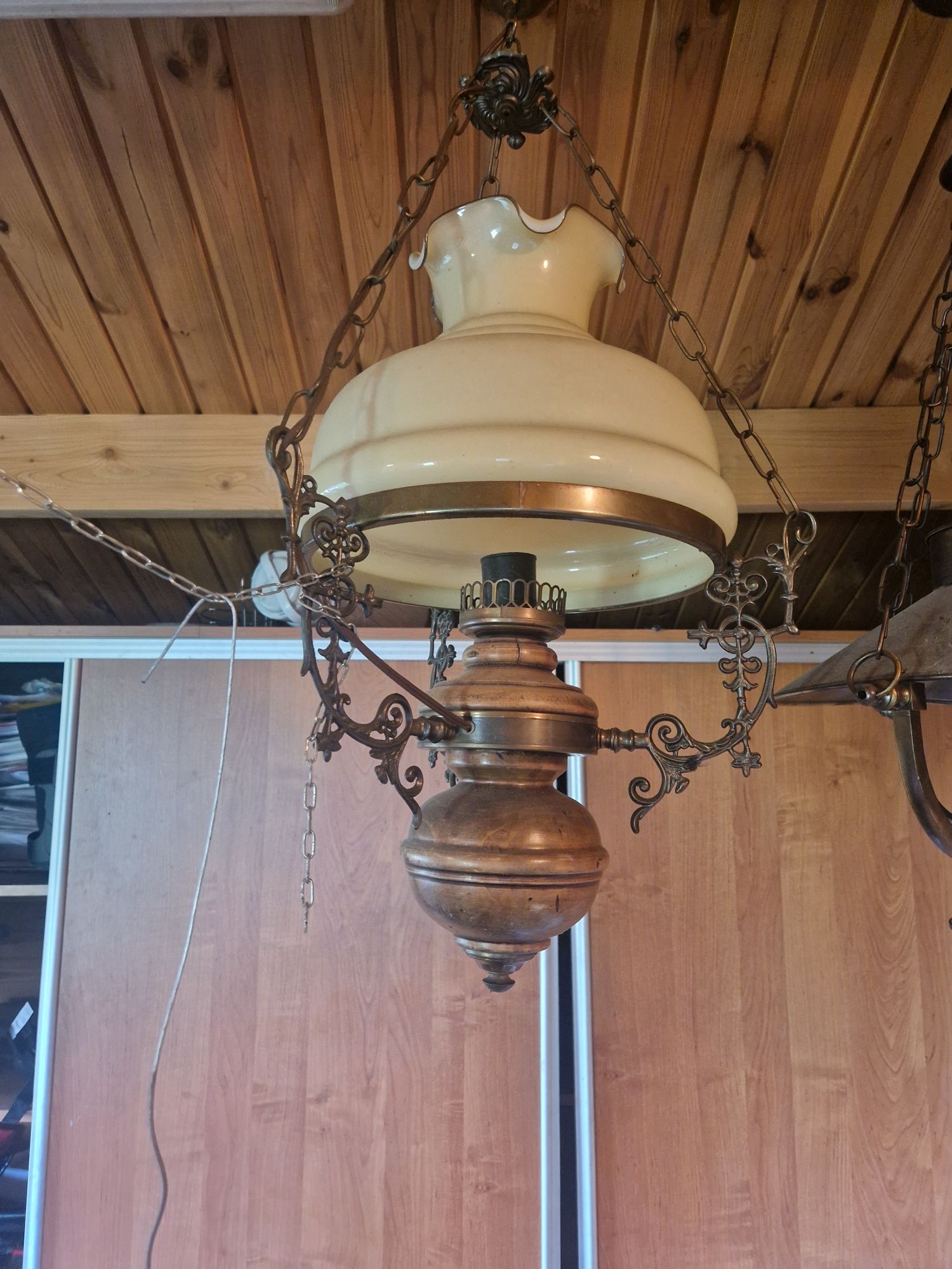 Lampa antyk jak naftowa