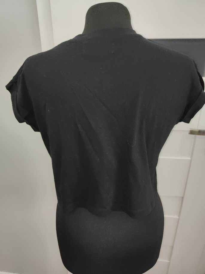 czarny krótki t-shirt crop top rozmiar S Cropp