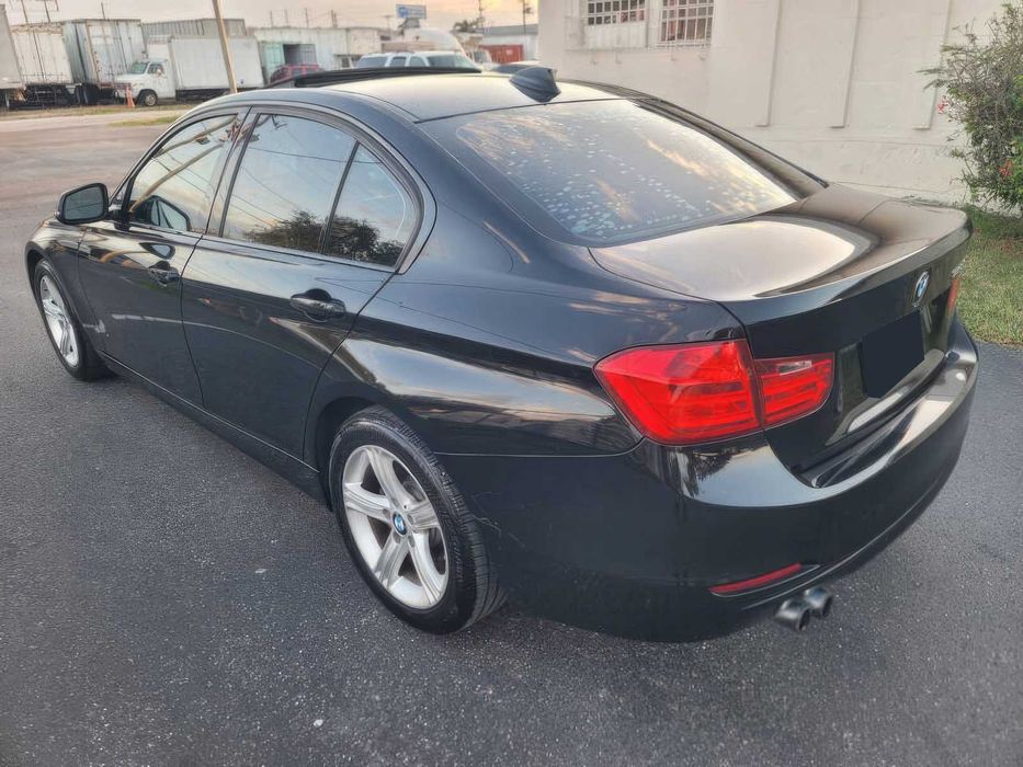 BMW 3 Series 328i      2015