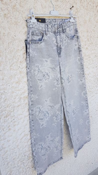 Spodnie  dżinsy kwiaty szare Nowe 38 M szeroka nogawki