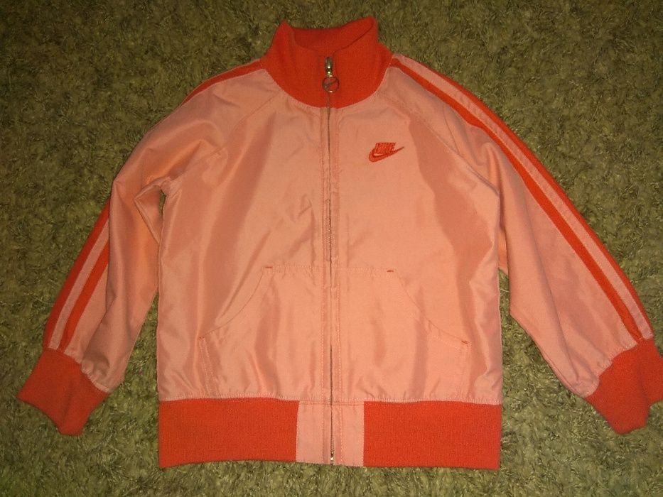 Kurtka kurteczka wiatrówka Nike rozmiar 104
