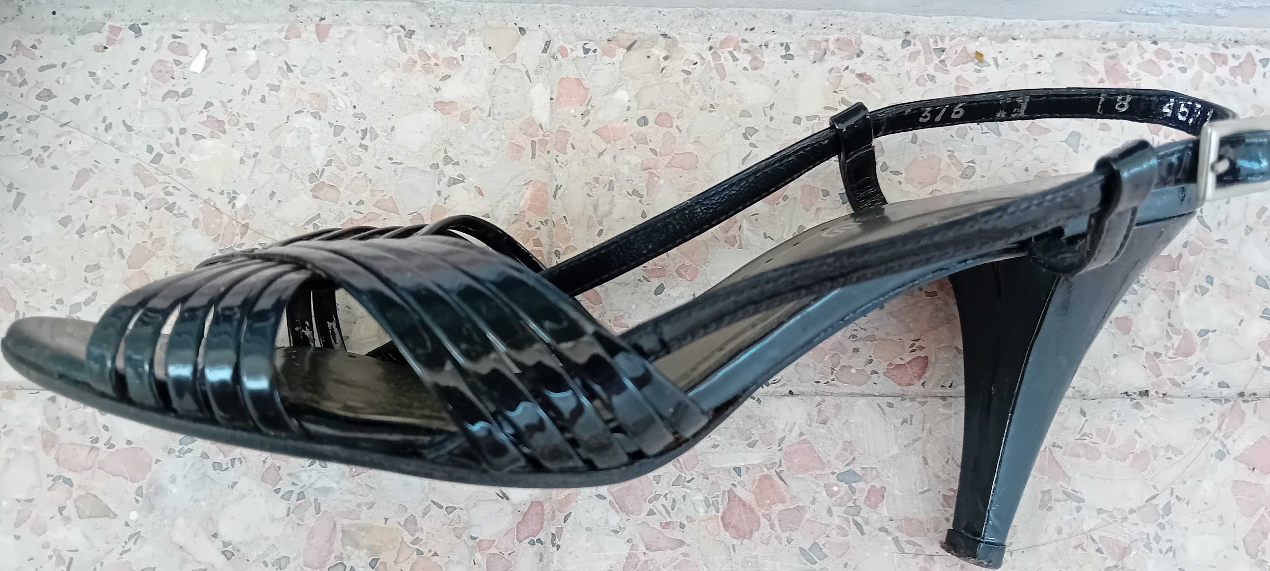 Sapatos marca Romeu