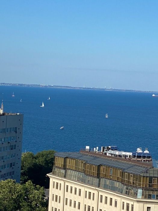 Аркадия,вид моря, балкон,паркинг,Французский бульвар 60,подобово,своя