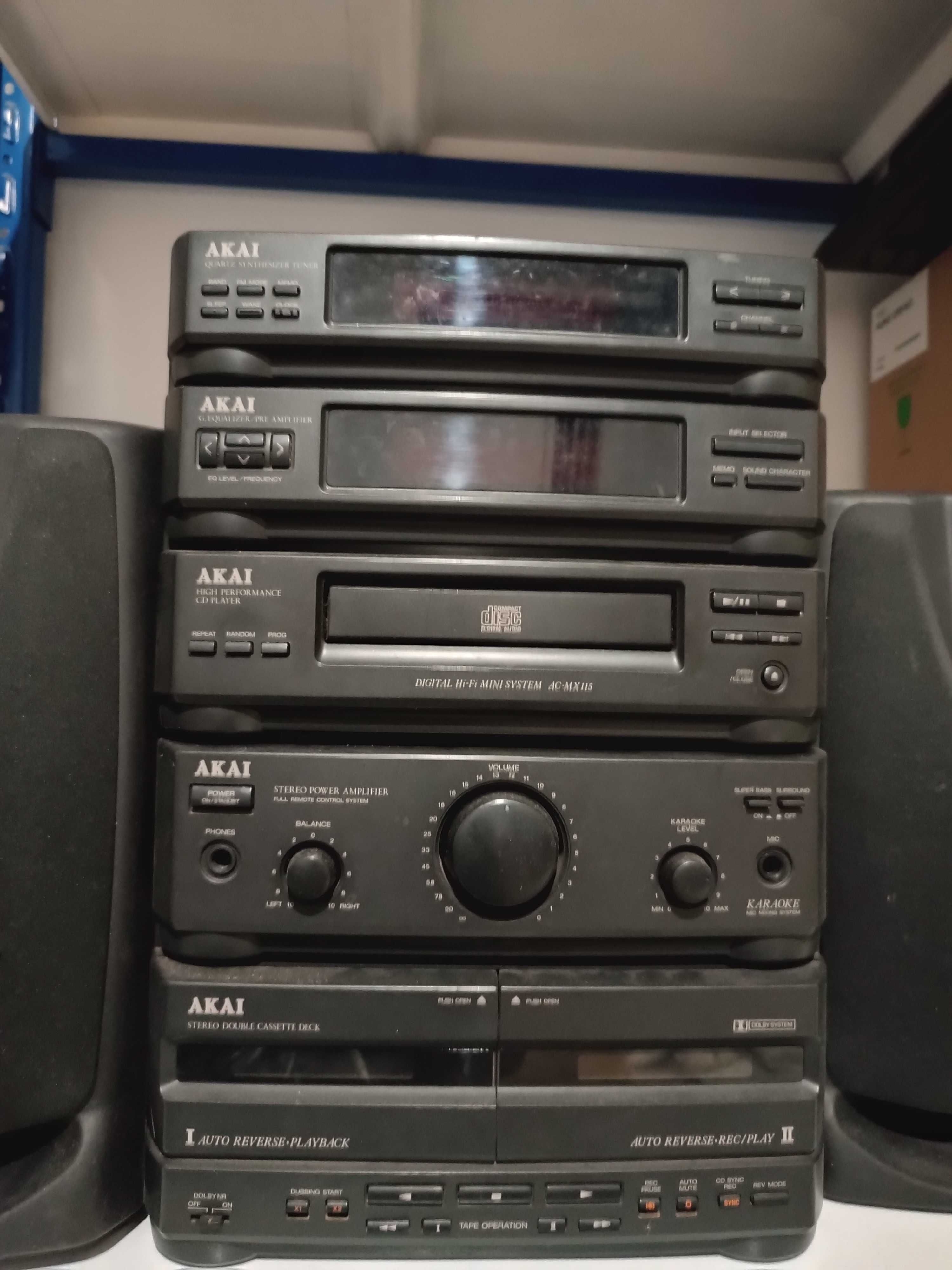 Aparelhagem AKAI  com comando