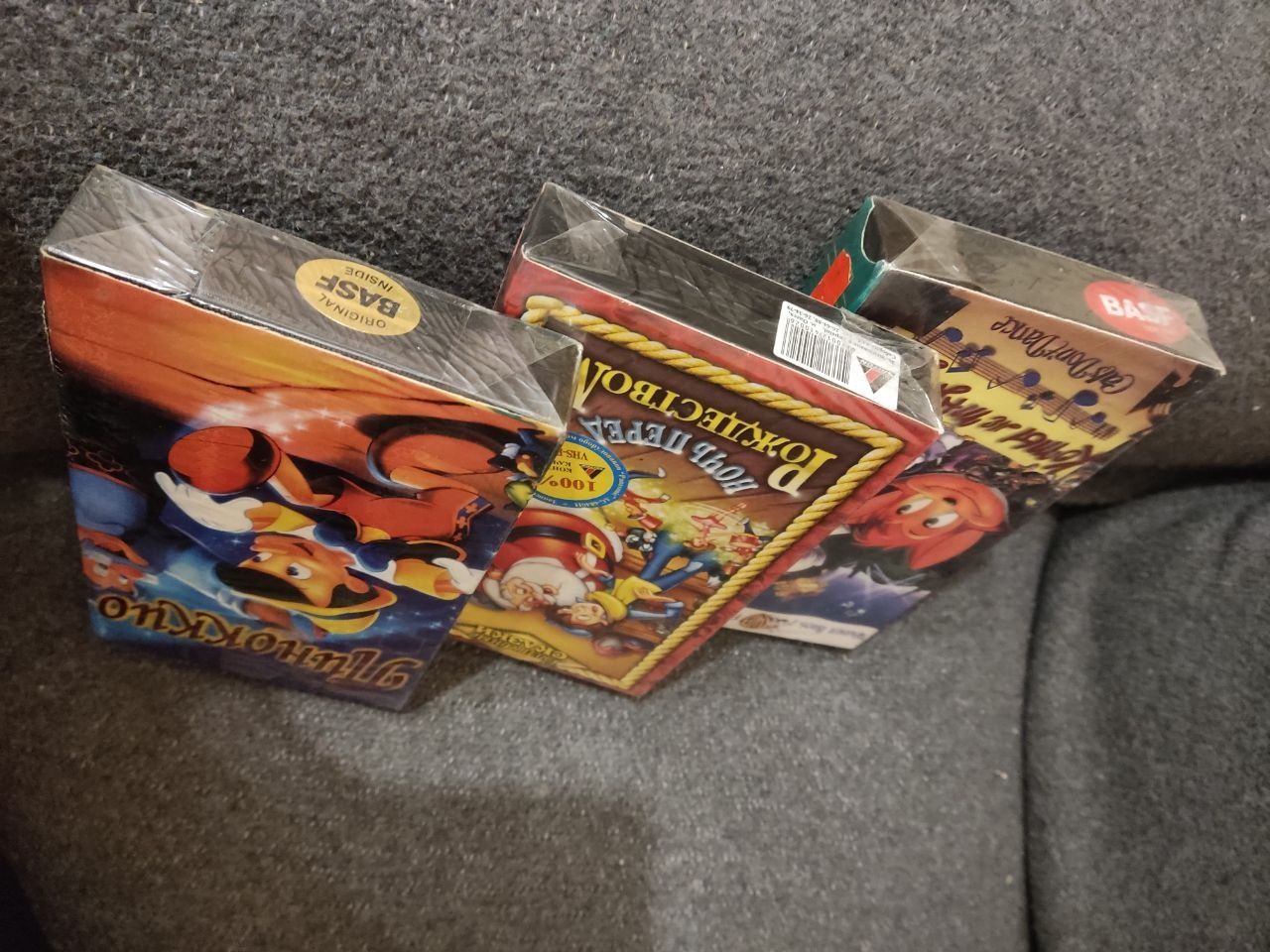 Продам видеокассеты VHS в коллекцию запечатанные
