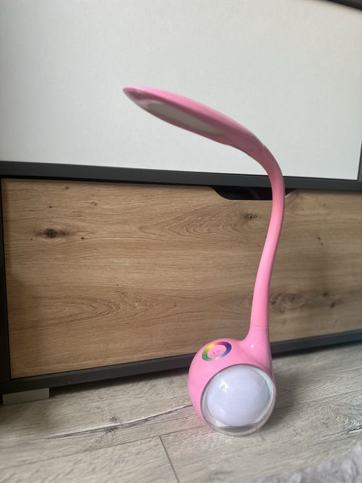 Lampka nocna zmieniająca kolory lamoka na biurko regulacja wysokości
