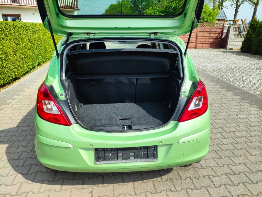 Opel Corsa D 1.4 benzyna Automatyczna Klimatyzacja 5 drzwi Super Stan