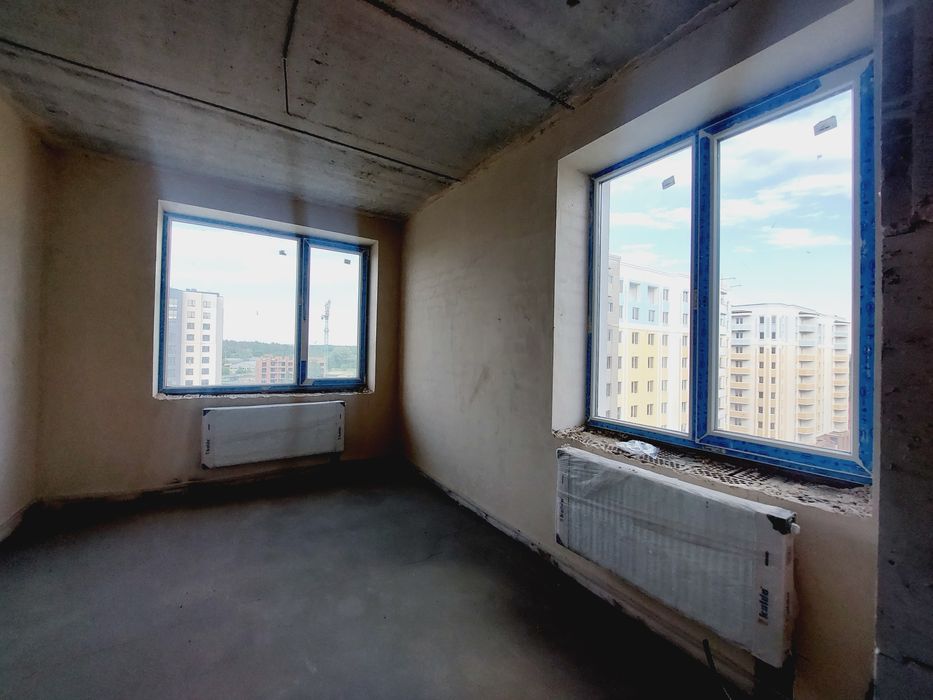 Продам однокімнатну квартиру з частковим ремонтом