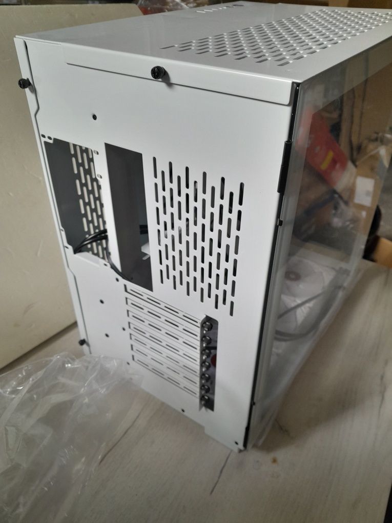 KEDIERS c590 Obudowa PC – ATX-Tower-komputer do gier z hart. szkła