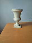 Vaso/jarra/floreira com base.