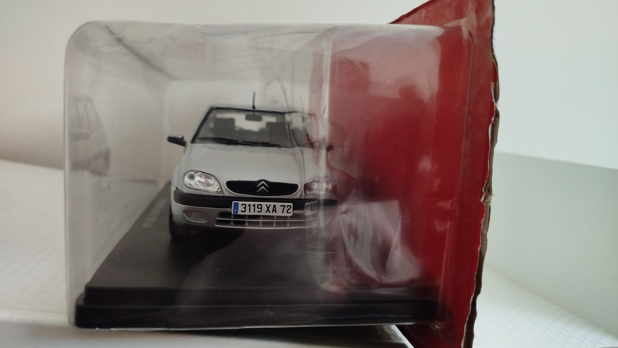 Miniatura Citroen Saxo VTS 1/24 Nova