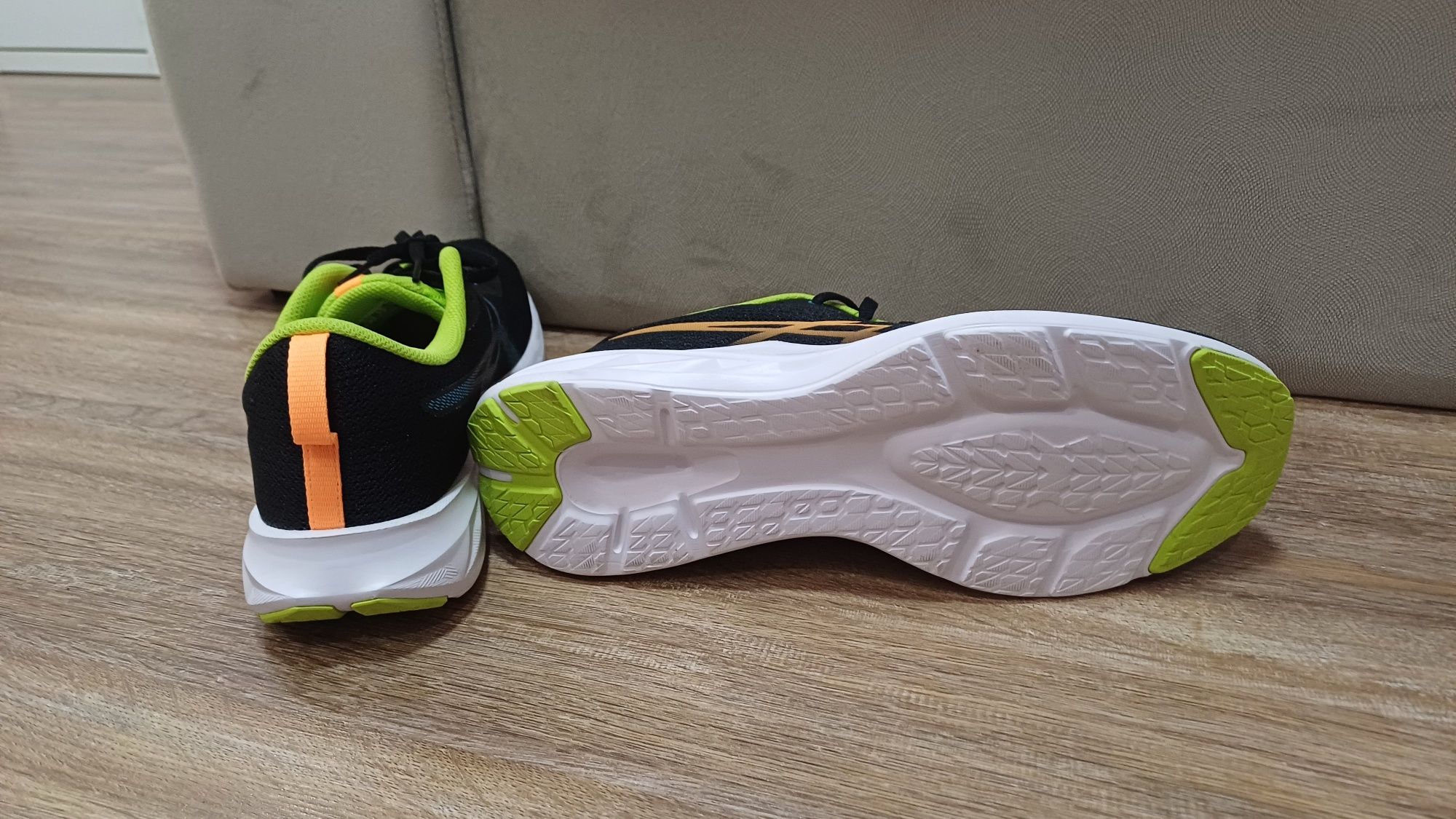 Чоловічі кросівки ASICS Versablast 2 оригінал
