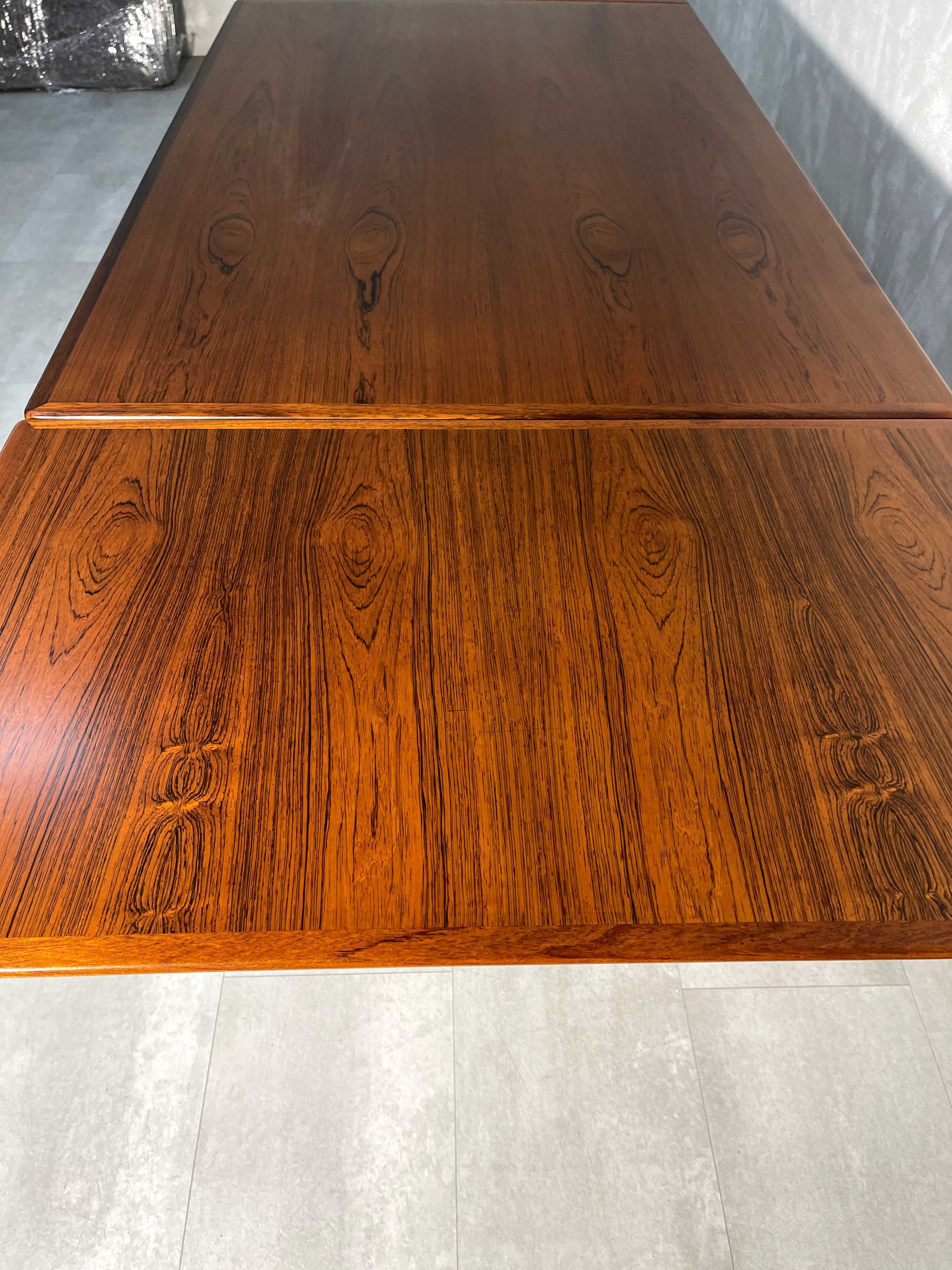 Mesa de jantar Gunni Omann em pau santo