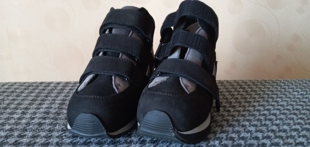 Ортопедичні ботінки schein