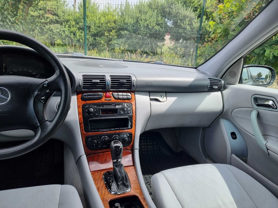 Продам Mercedes-Benz C-Class 2001. Можна в розстрочку, під викуп.