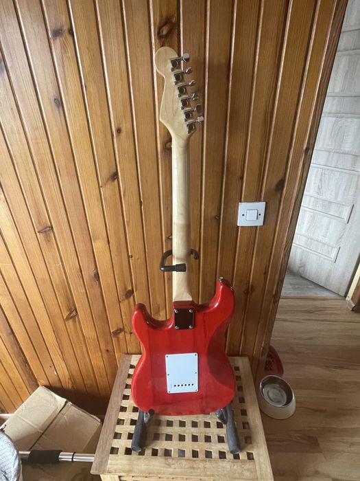 Piękna czerwona gitara elektryczna vision
