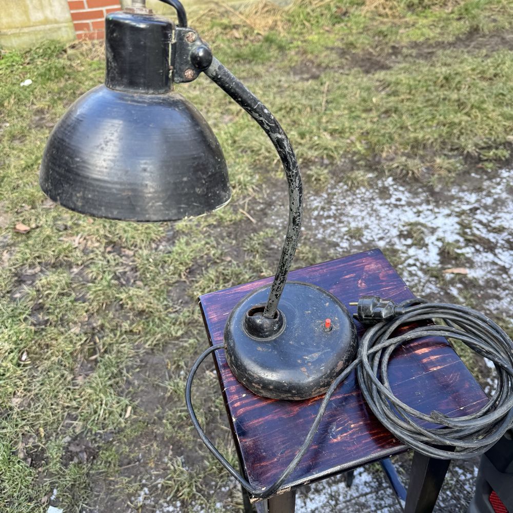 Przedwojenna lampka biurkowa bauhaus lampa warsztatowa nocna antyk