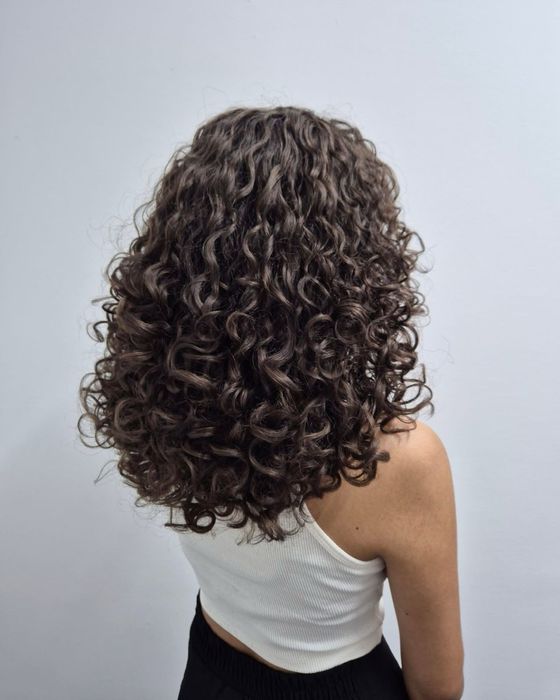 Перукар колорист. Біозавивка , полірування, реконструкція волосся