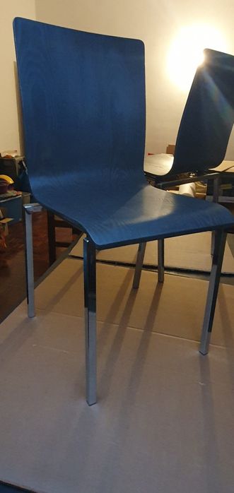 Conjunto de mesa com 4 cadeiras