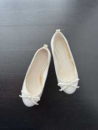 Туфлі балетки білі 31 р 19 см