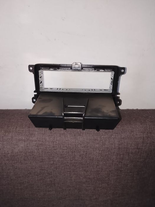 Рамка для магнитолы подходит на Фольксваген  поло и  др моделили