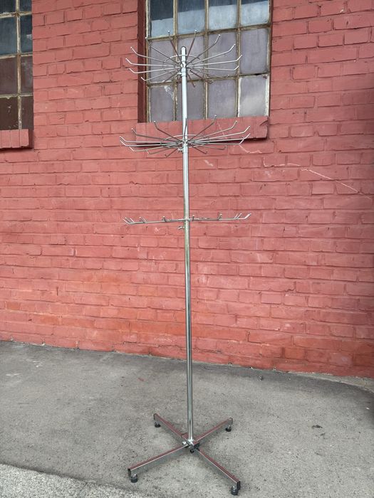 Ekspozytor metalowy - stojak sklepowy