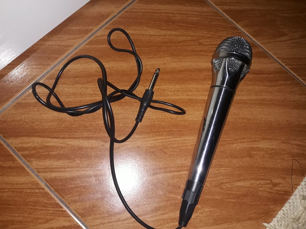 Microfone novo. .