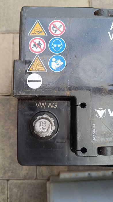 Akumulatory Zwykle i Agm Start Stop Oryginalne VW Varta