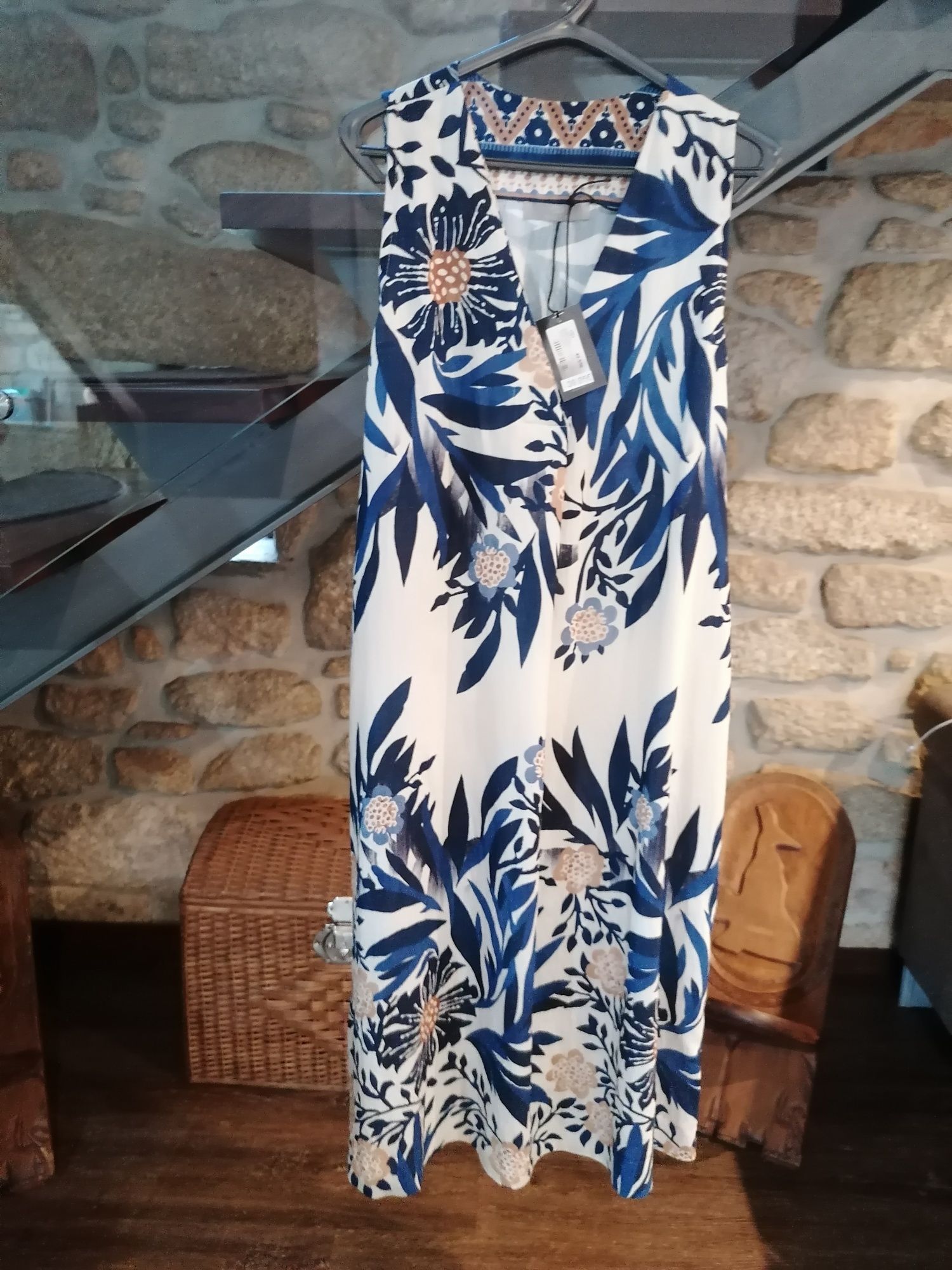 Vendo este vestido