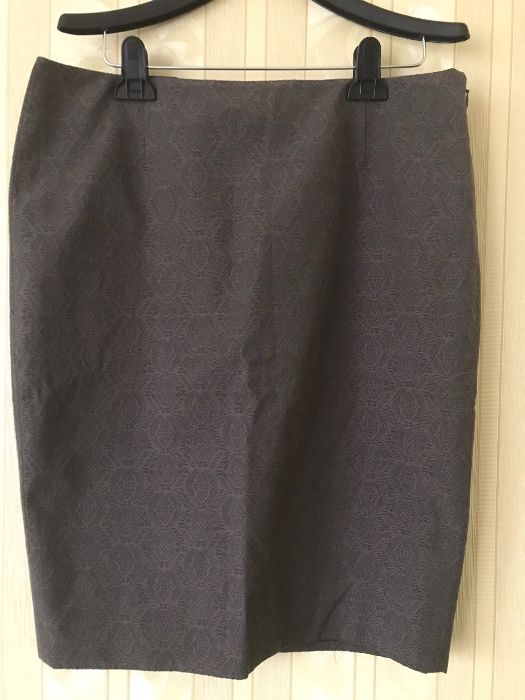 Деловой юбочный костюм Tahari размер 48