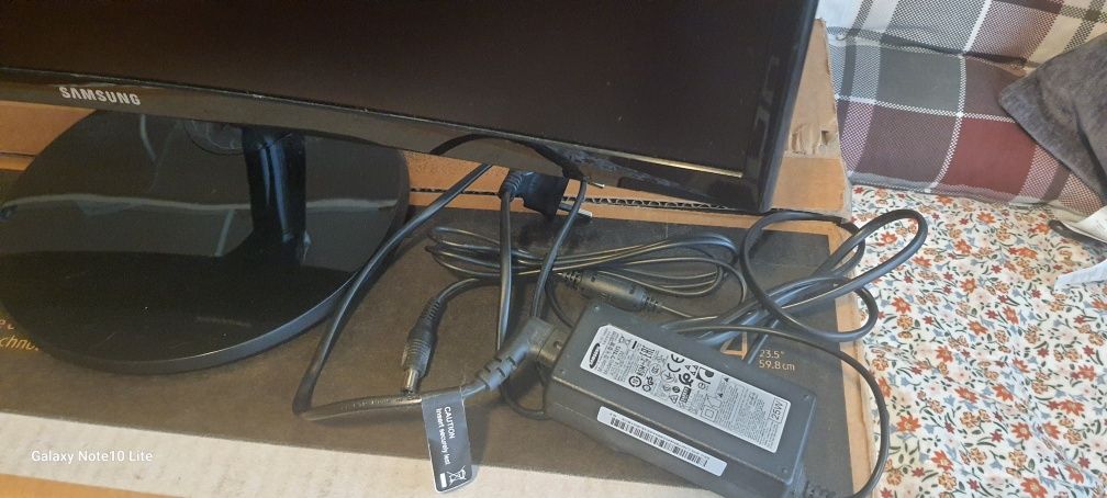 Monitor curvo Samsung CF390 23.5" LED FullHD FreeSync Curvo