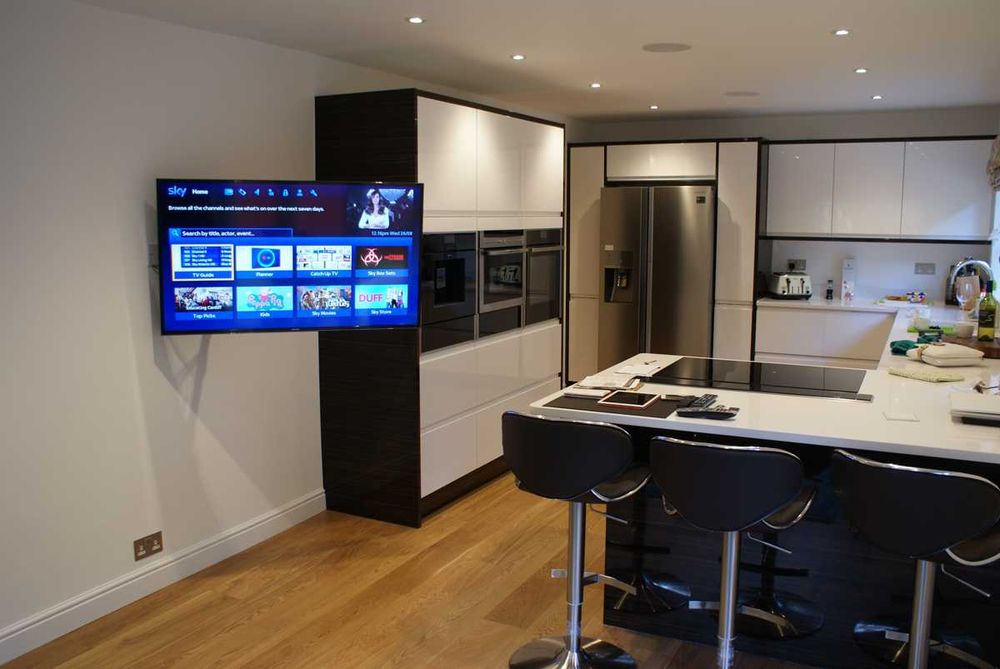 Suportes articulados com passa cabos de 32-55 polegadas NOVOS