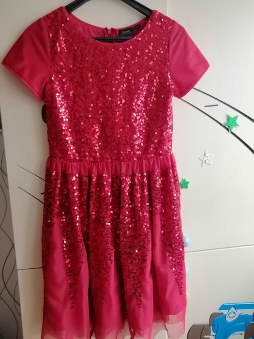Czerwona sukienka Bonprix 152