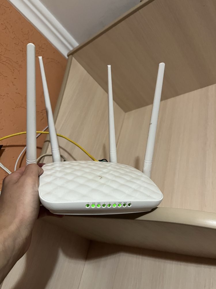 Wi-Fi роутер Tenda F456