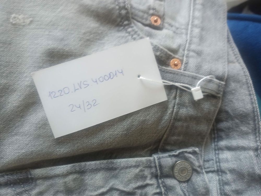 Фірмові шорти Levi's чоловічі. 24/32 розмір. Оригінал.