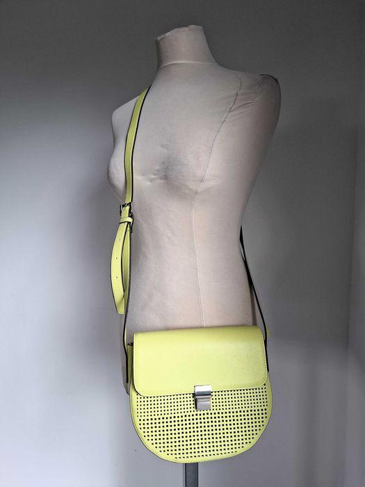 Kompaktowa torebka w odcieniu jasnej zieleni/ żółci