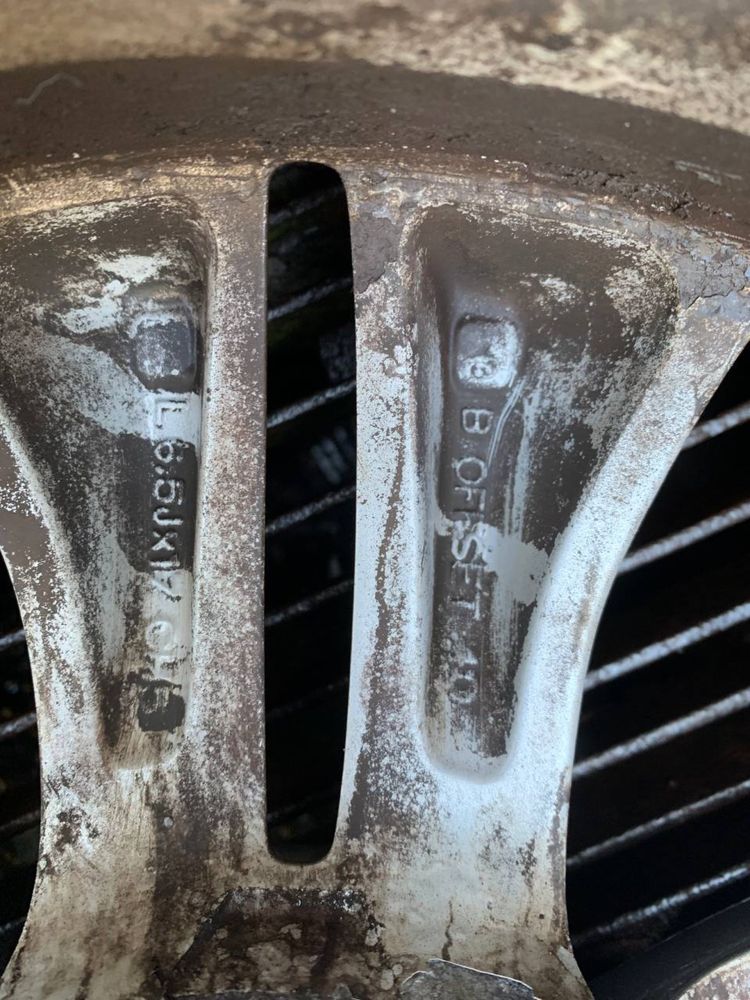 Sprzedam felgi samochodowe nissan qashqai  r 17