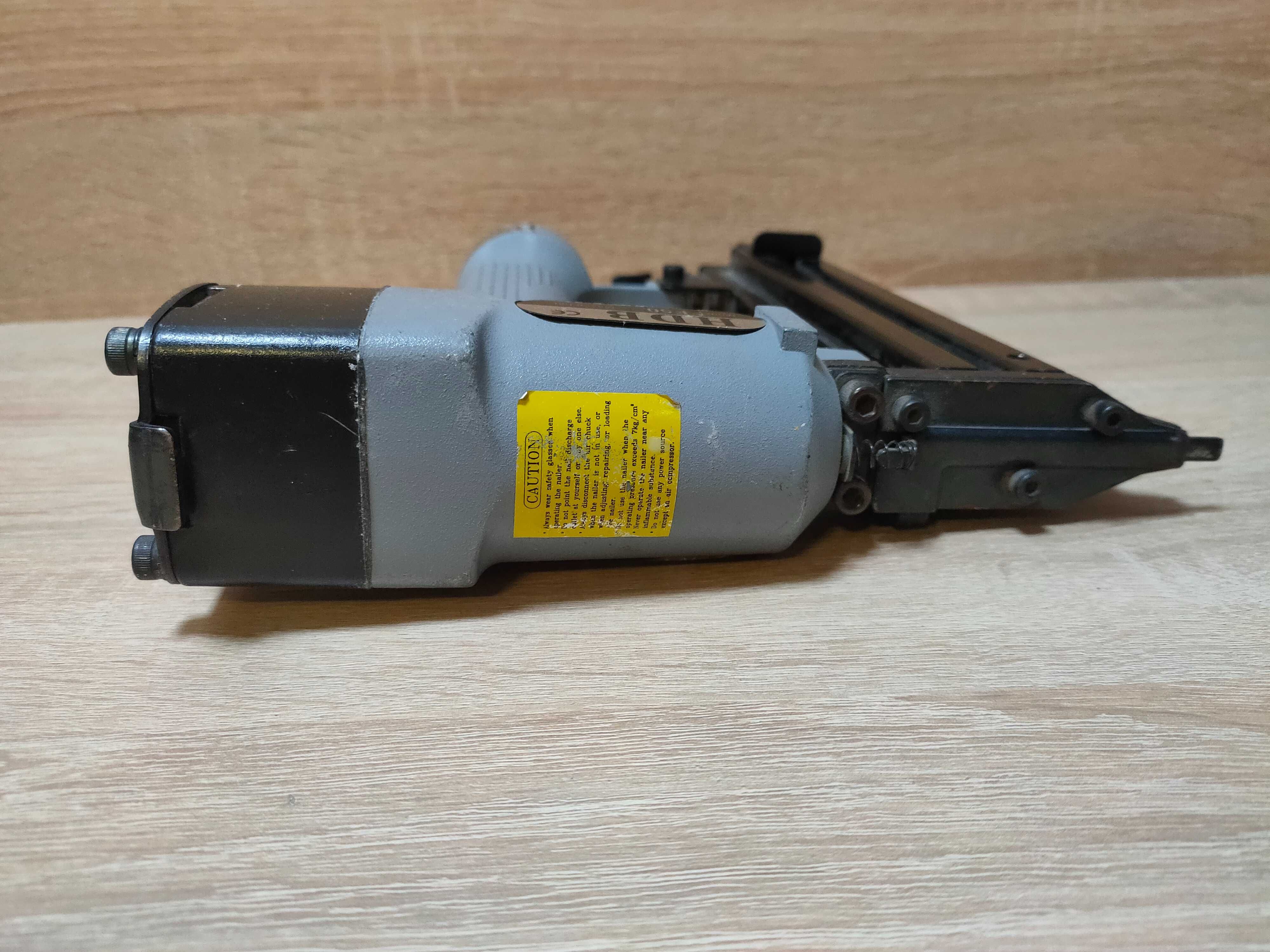 Gwoździarka pneumatyczna HDB F50
