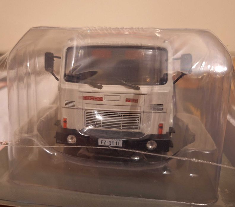 CSEPEL D-750 1:43 Kultowe Ciężarówki PRL