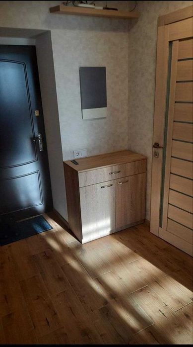 Продам 1 кімнатну в ЖК Днепровськая Брама.