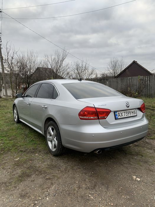 Продам Пассат В7 2013 год 2.5 газ бенз