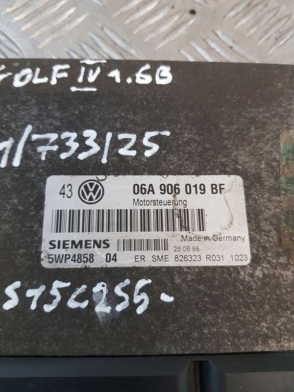 Sterownik Silnika 06abf 5wp4858/04 Vw Golf Iv 1.6b Europa