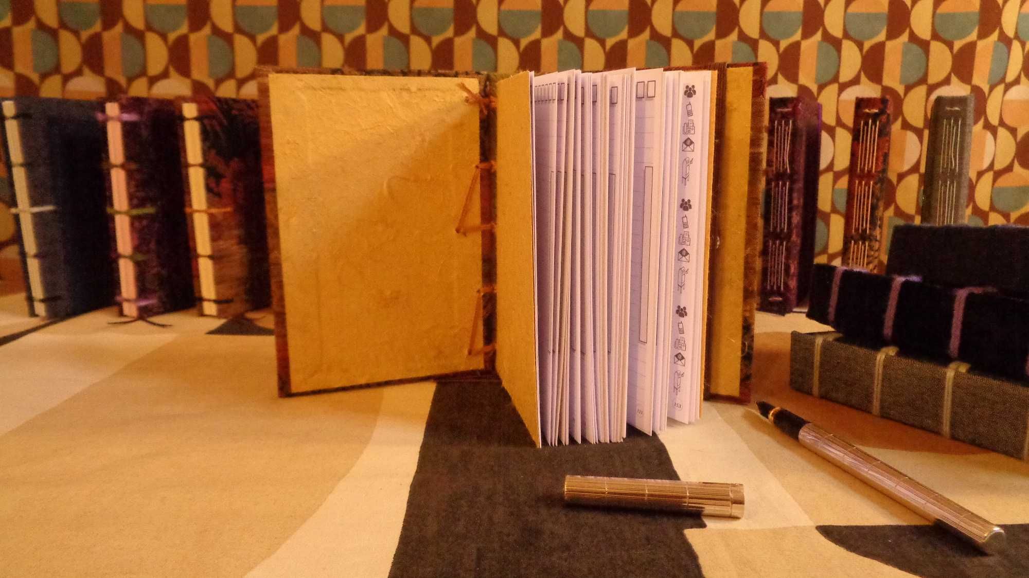 Cadernos "Costura Belga Secreta" feitos à mão. A6. Portes Inclusos.
