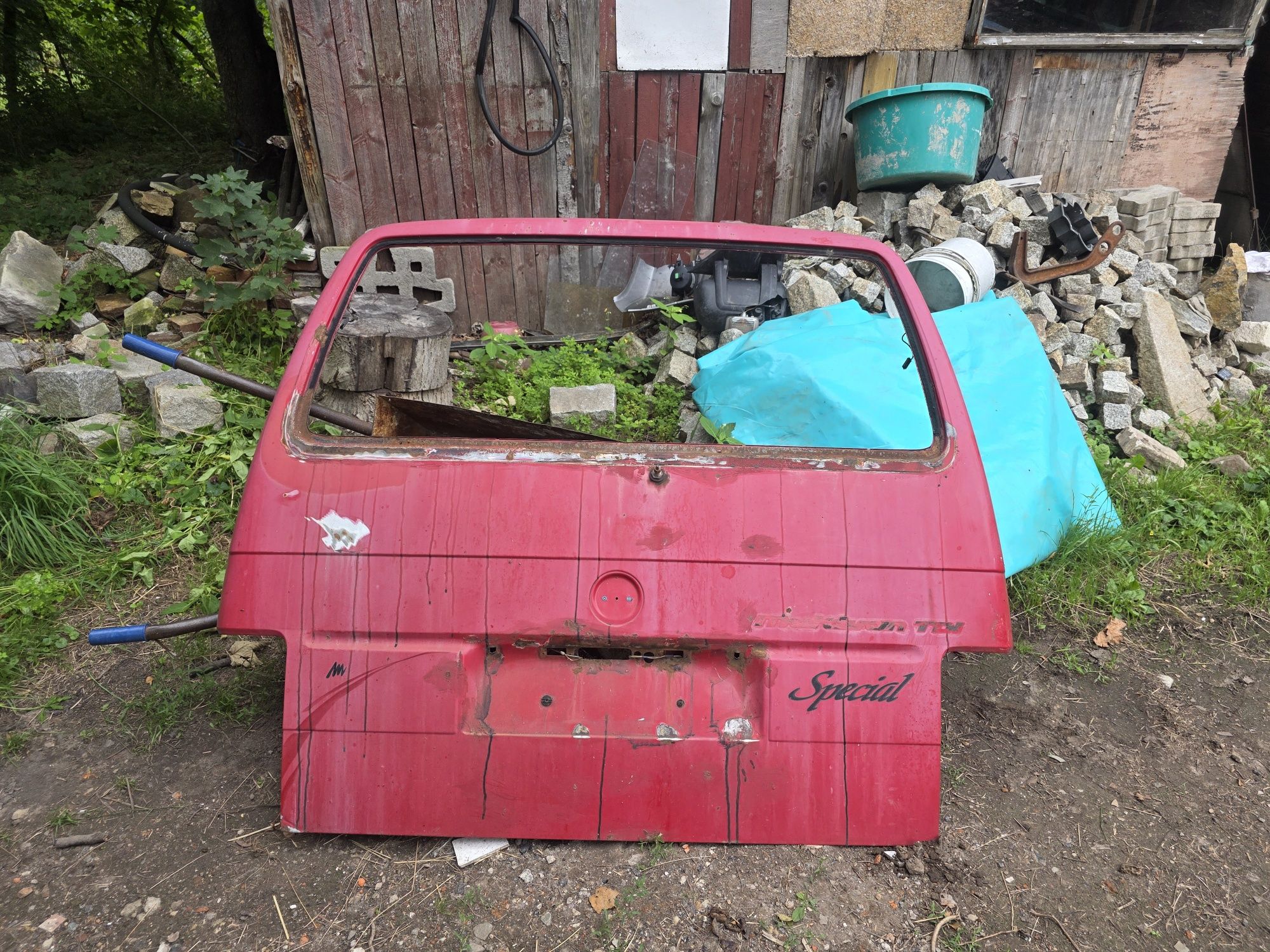 Klapa tyl vw t4 multivan