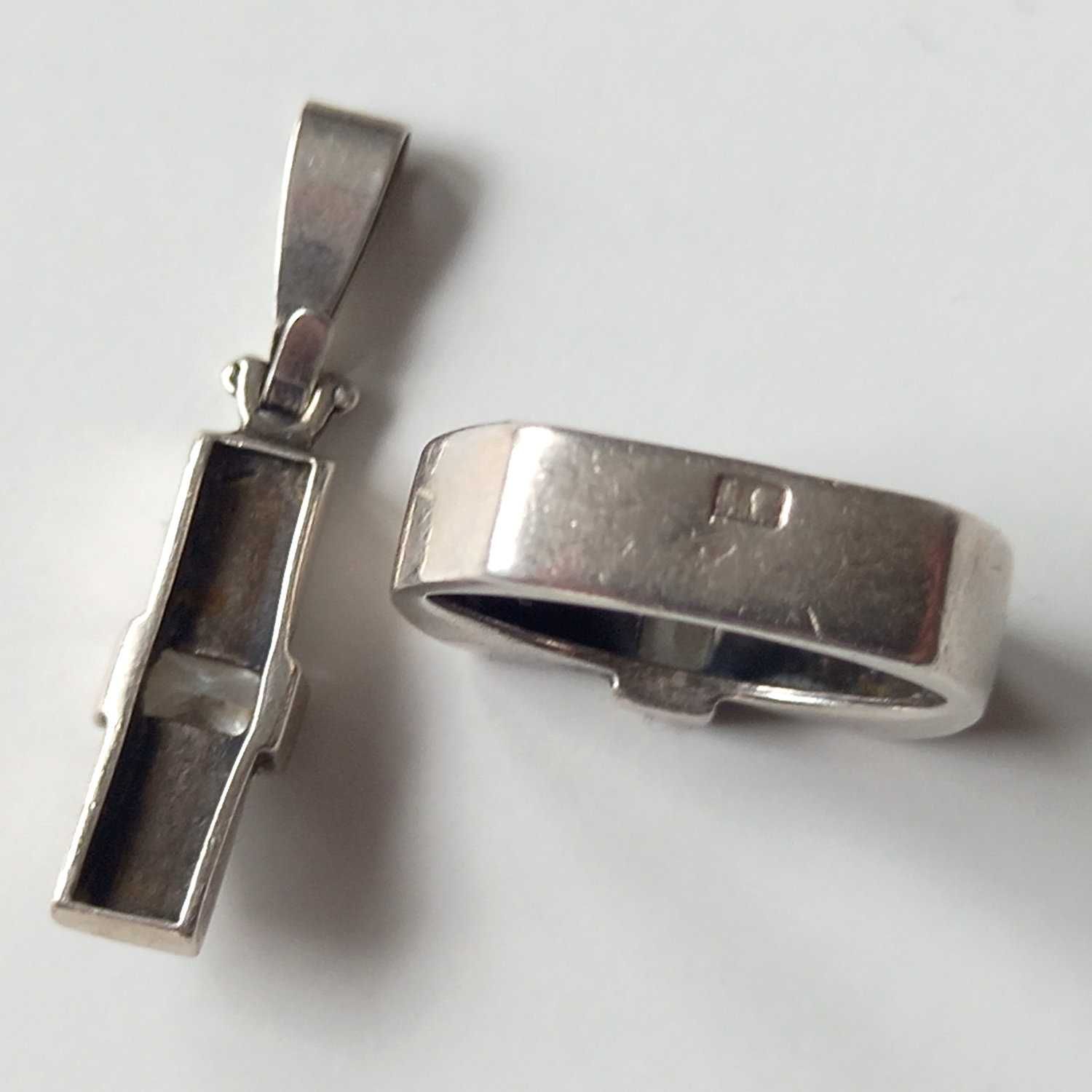 Pierścionek srebrny z zawieszką, z cyrkoniami