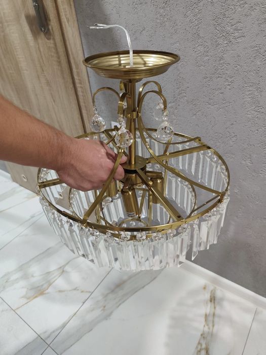 Nowa lampa żyrandol złota z kryształami 4 żarówki wisząca piękna