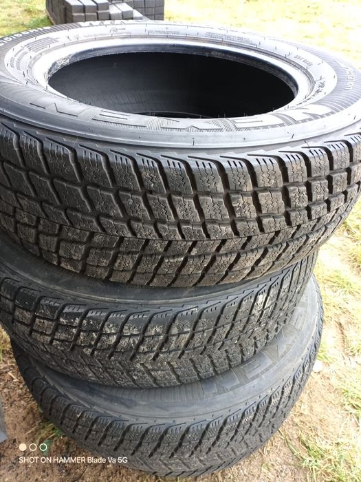 Opony zimowe NEXEN 16 . 215/65